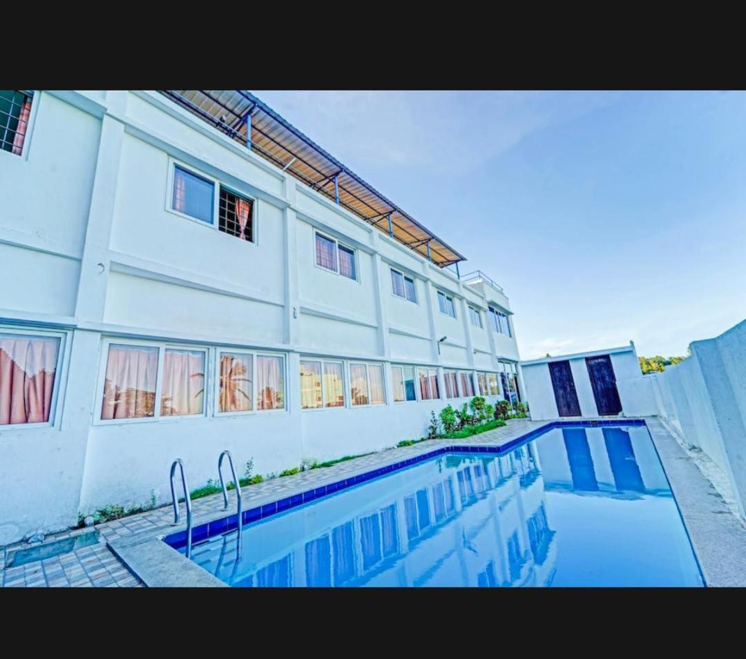 Visha Park International Hotel Tirupporur Bagian luar foto